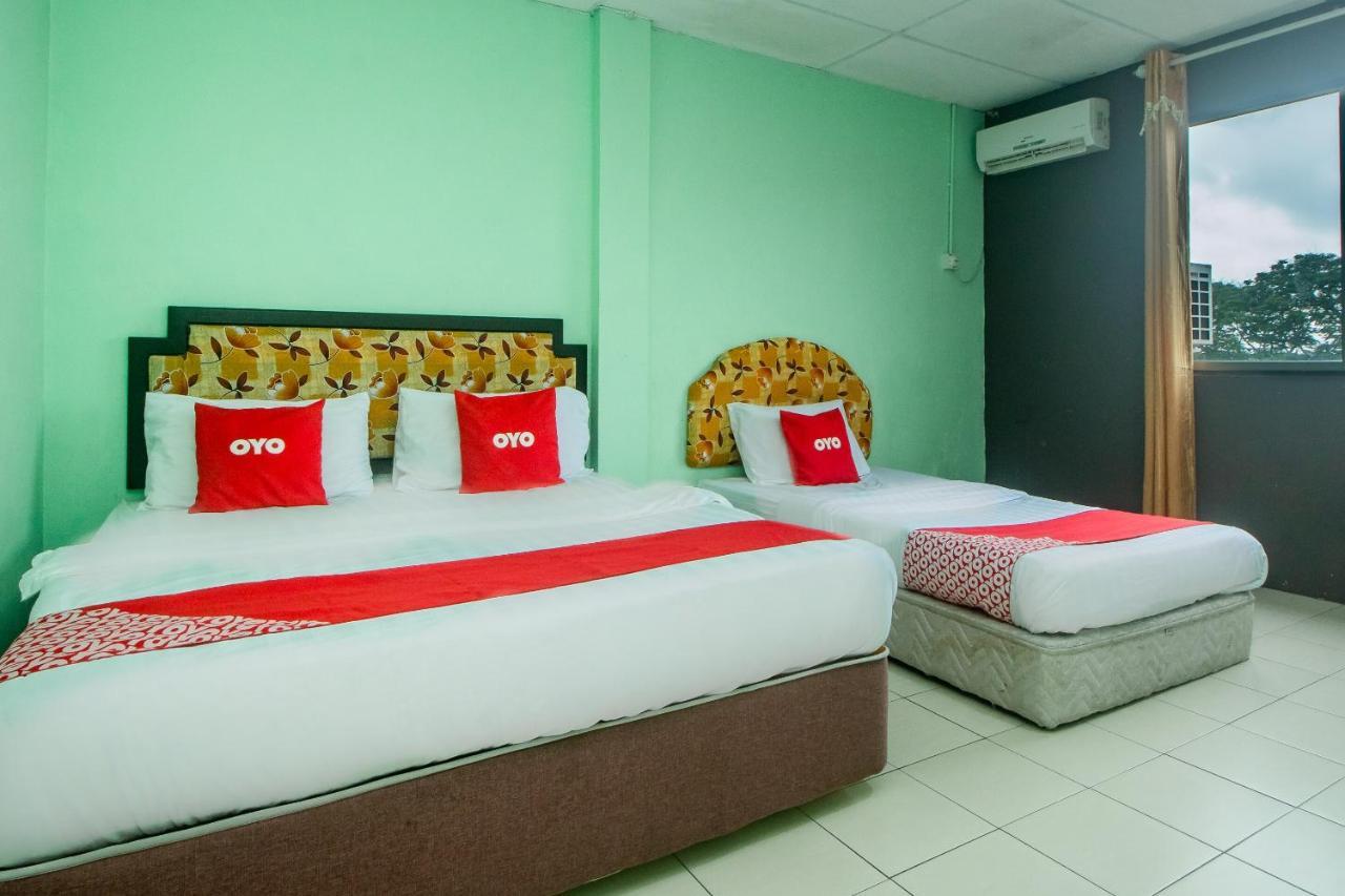 Oyo 90124 Payang Puri Baru Hotel Sarikei المظهر الخارجي الصورة